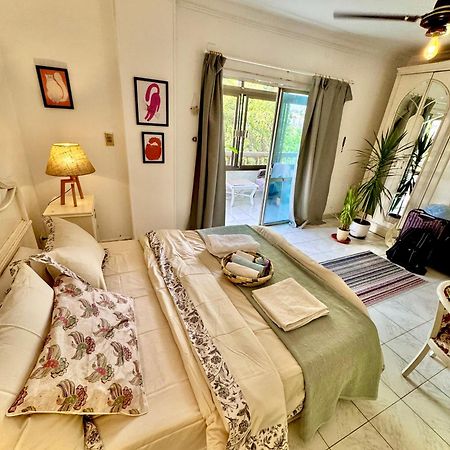 Large Room With Its Own Balcony Cairo Exterior foto